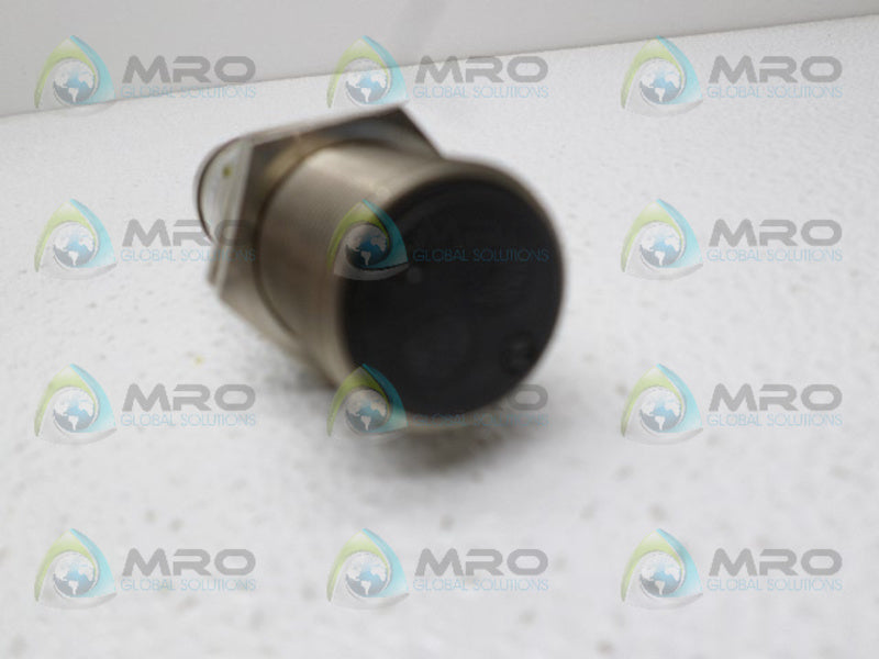 BAUMER FZAM30P5004/S15 PROXIMITY SENSOR NSNP