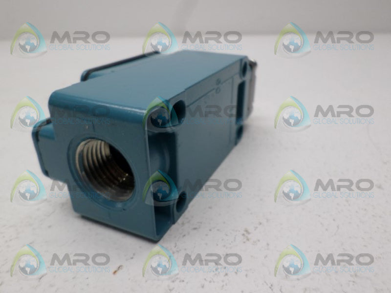 HONEYWELL GLAA20B LIMIT SWITCH NSNP