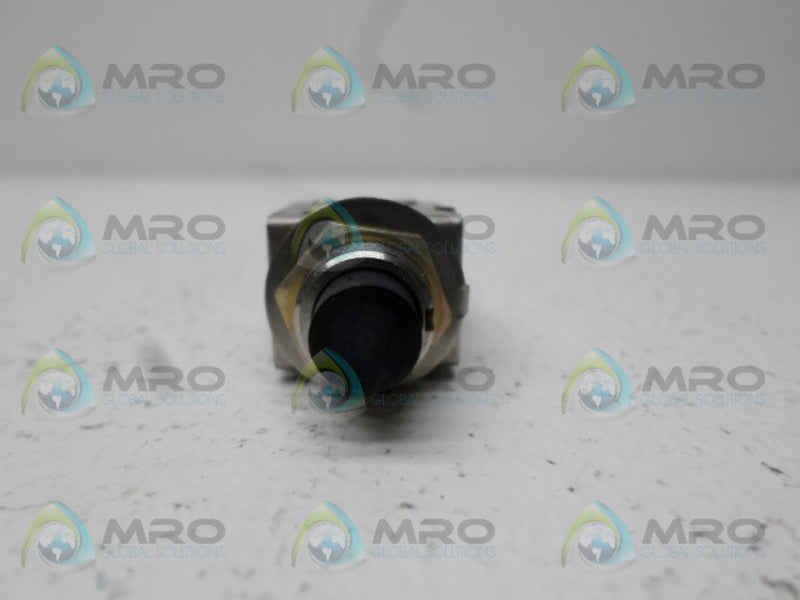 MICRO SWITCH 2PB11 PUSHBUTTON SWITCH  NSNP