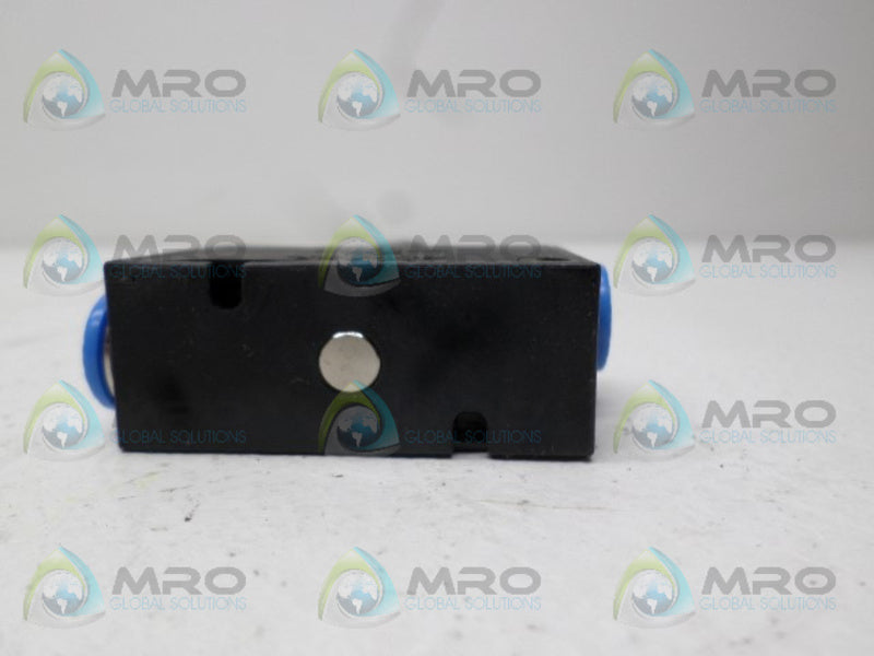 FESTO LR-QS-8 PRESSURE REGULATOR (AS PICTURED) NSNP
