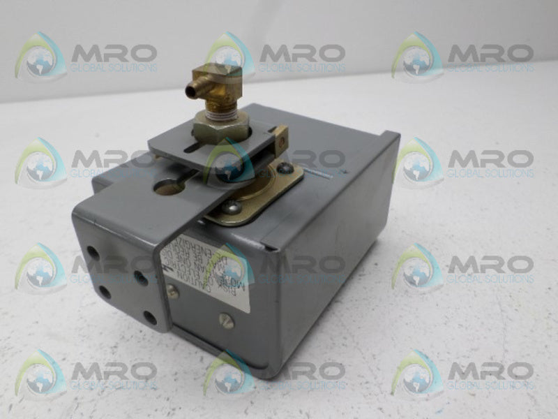 PENN P10FC-4 LOW PRESSURE CONTROL SWITCH UNMP