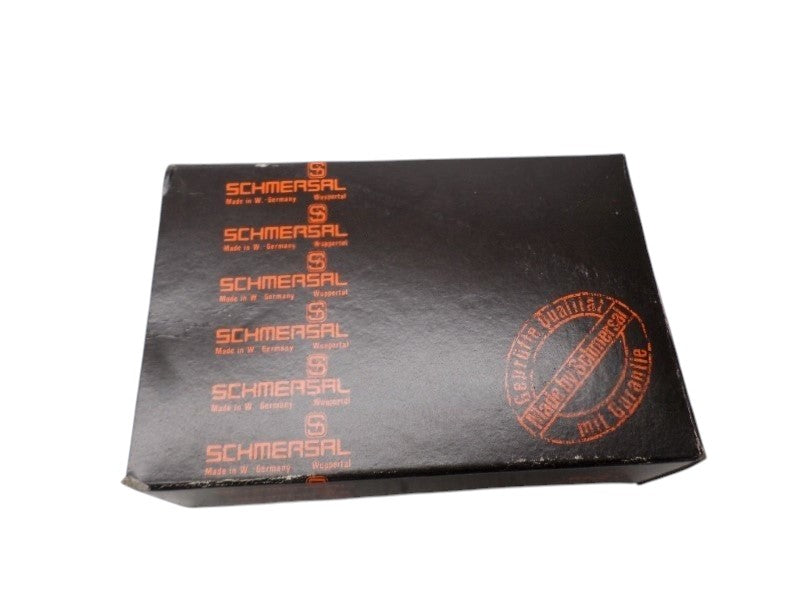 SCHMERSAL IFO8-300-10/01 PROXIMITY SENSOR NSMP