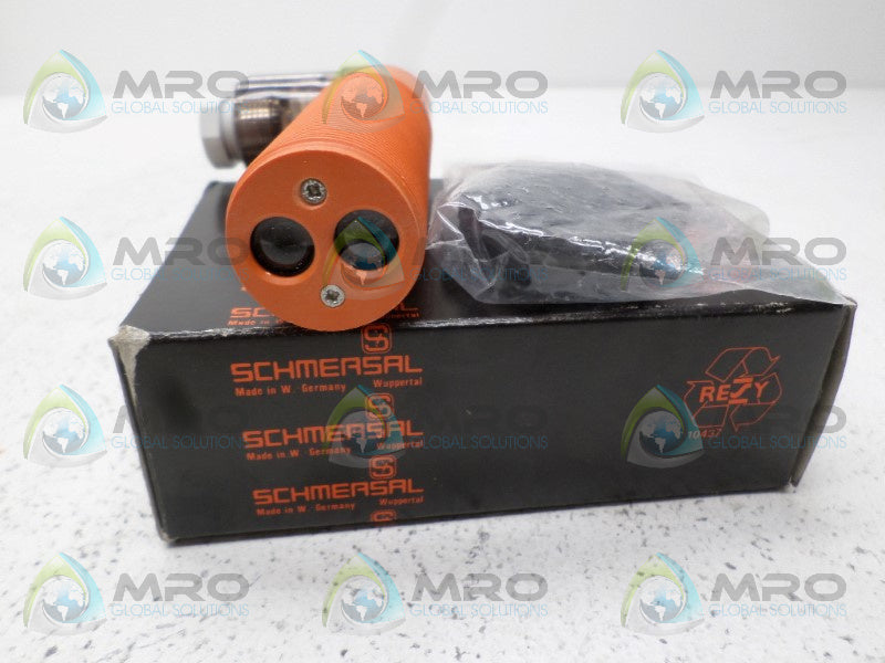 SCHMERSAL IFO8-300-10/01 PROXIMITY SENSOR NSMP