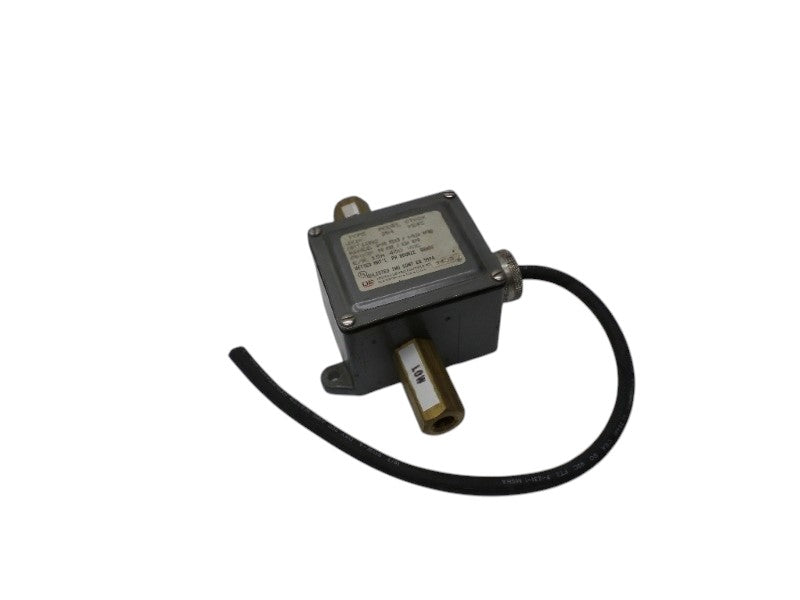 UNITED ELECTRIC J21K 254 PRESSURE SWITCH UNMP