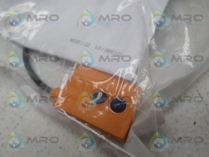 IFM EFECTOR OJ5061 PHOTOELECTRIC SENSOR NSMP