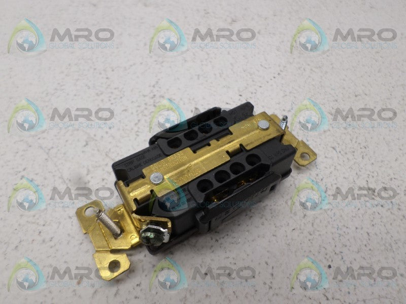 COOPER 5662B RECEPTACLE NSMP