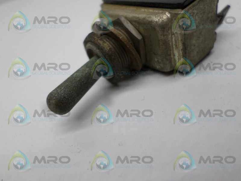 EATON MS35059-26 8830K13 TOGGLE SWITCH UNMP