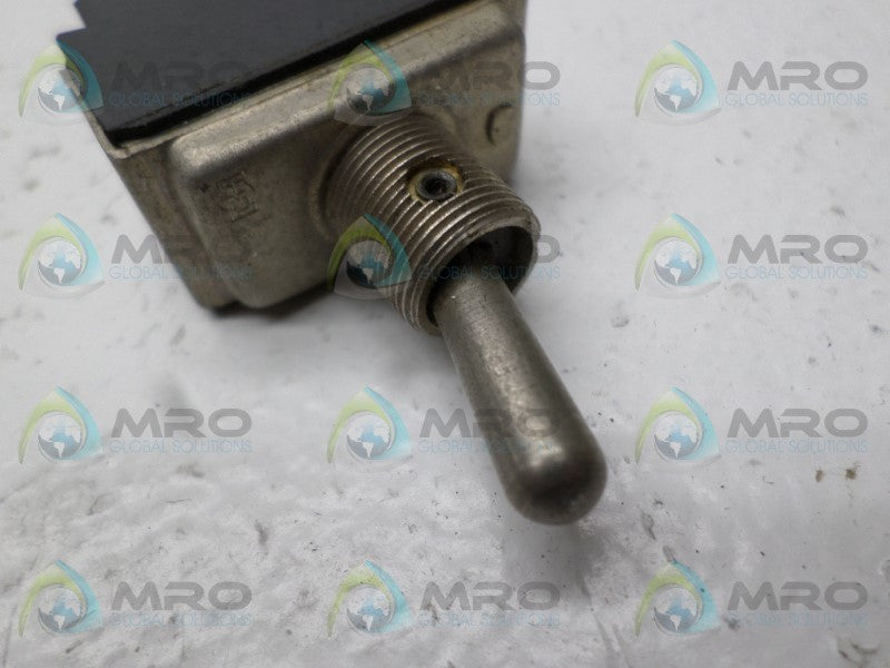 CUTLER HAMMER MS35059-29 8828K13 SWITCH UNMP