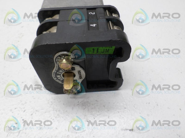 GENERAL ELECTRIC SBM10AA024 BREAKER CONTROL SWITCH (AS PICTURED) UNMP