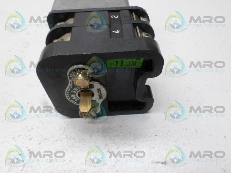 GENERAL ELECTRIC SBM10AA024 BREAKER CONTROL SWITCH (AS PICTURED) UNMP