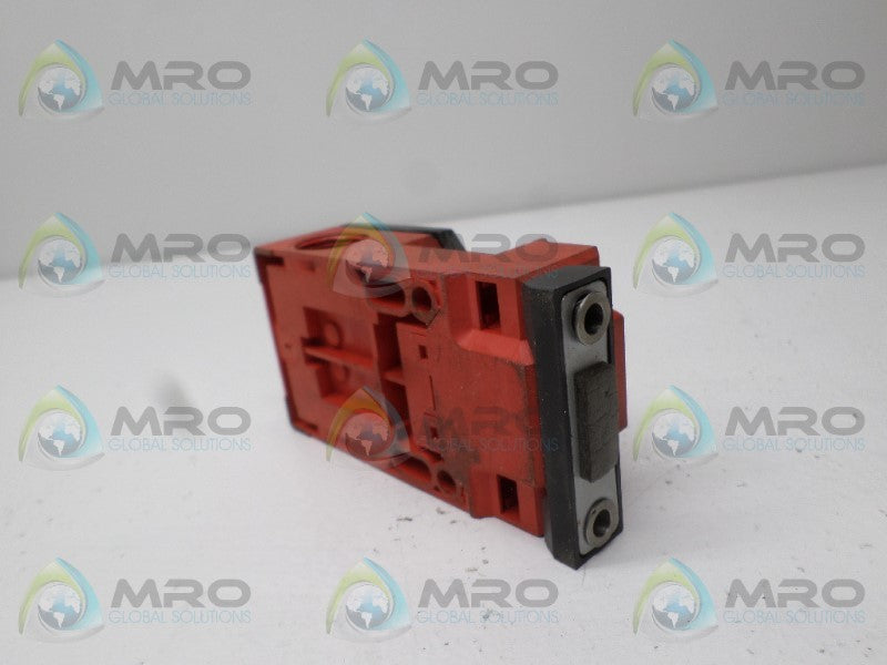 INDUSTRIAL SPARE PART 802F-S62P2 SER. A SAFETY INTERLOCK SWITCH UNMP