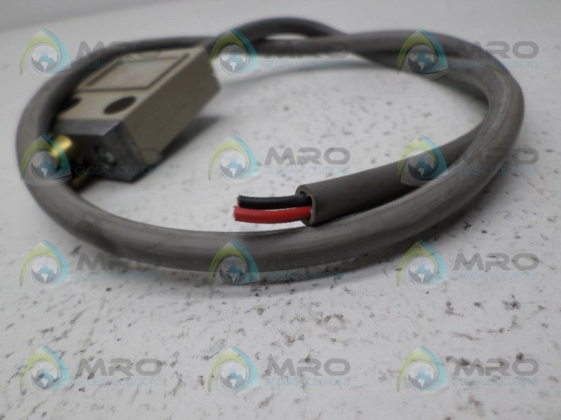 OMRON D4C-1902 LIMIT SWITCH UNMP