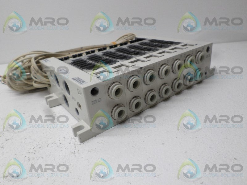 SMC VV5Q41-07C10LD2-W MANIFOLD PLUG-IN NSNP