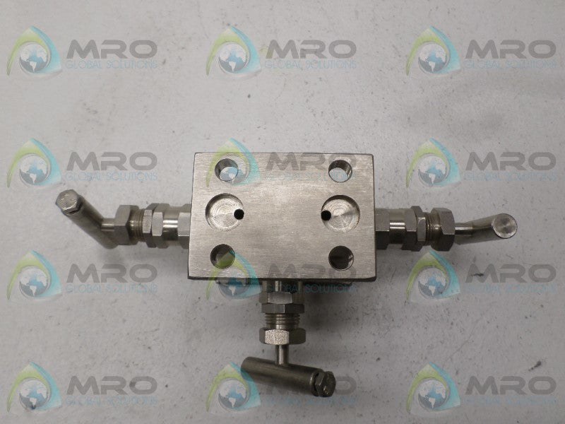HEX HM541U9999412 STAINLESS STEEL MANIFOLD NSNP