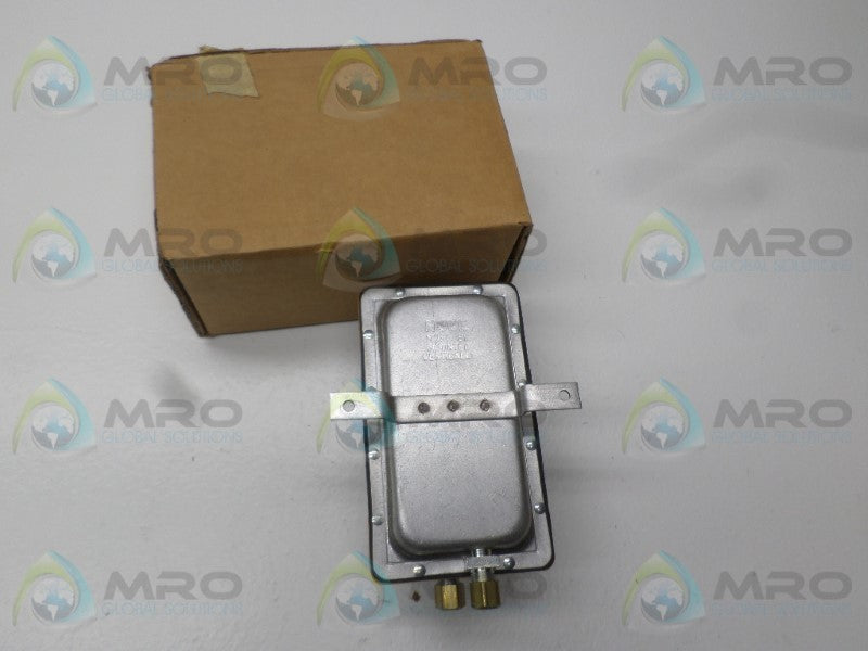 LANDIS & GYR 141-0518 AIR FLOW SWITCH  NSMP