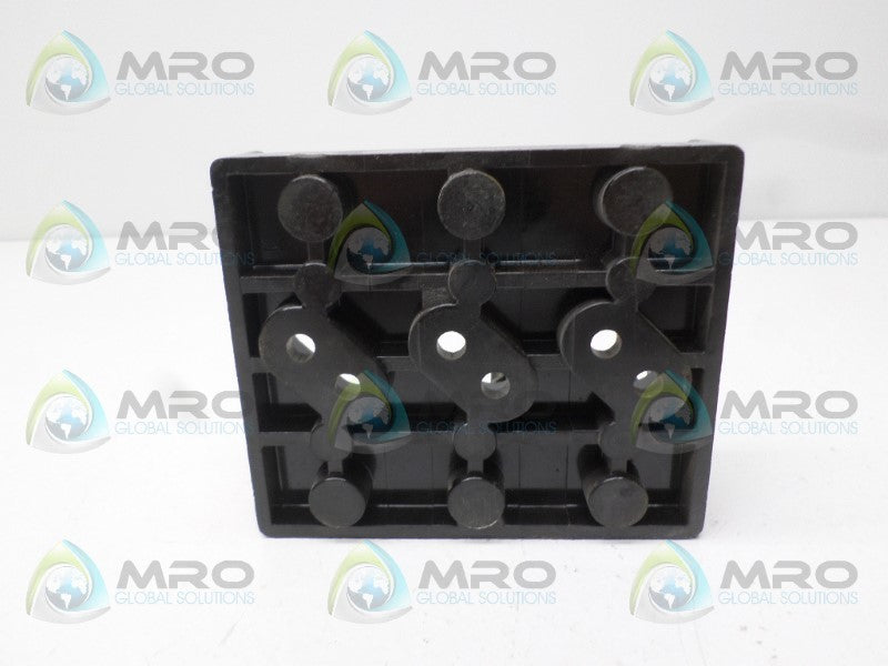 BUSSMAN T60030-3SR FUSE HOLDER  UNMP