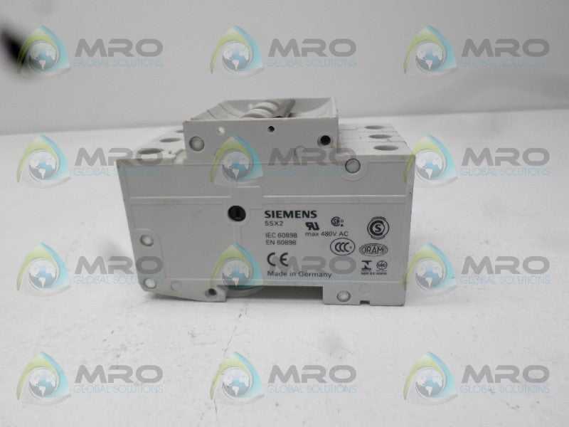 SIEMENS 5SX2330-7 CIRCUIT BREAKER 30A  UNMP