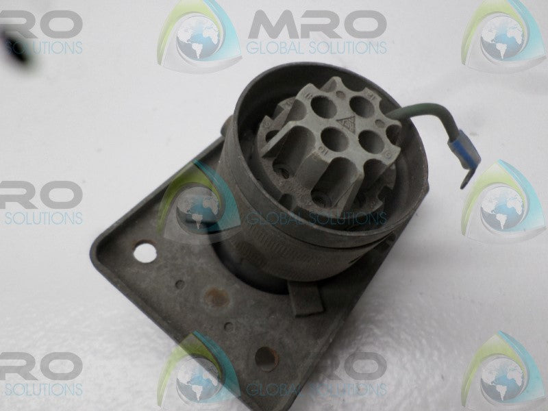 RUSSELLSTOLL SKRR8G RECEPTACLE  UNMP