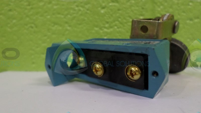 MICRO SWITCH BZE6-2RNF (MISSING BASE) NSNP