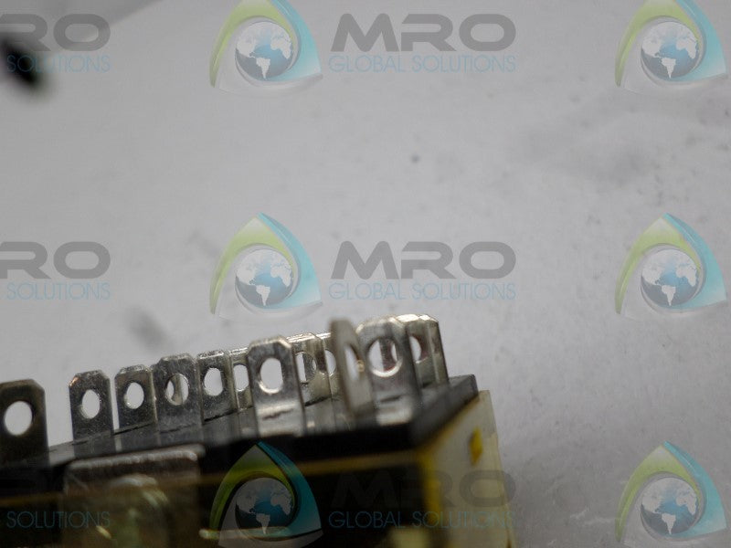 IDEC RH4B-UL 24VAC  UNMP