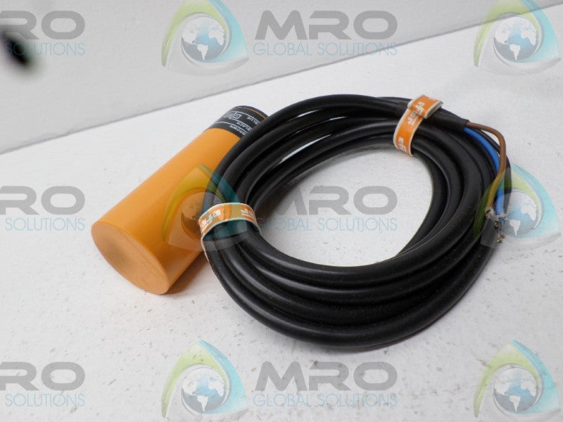 IFM EFECTOR 8057BC20NL3DAXX PROXIMITY SENSOR  NSMP