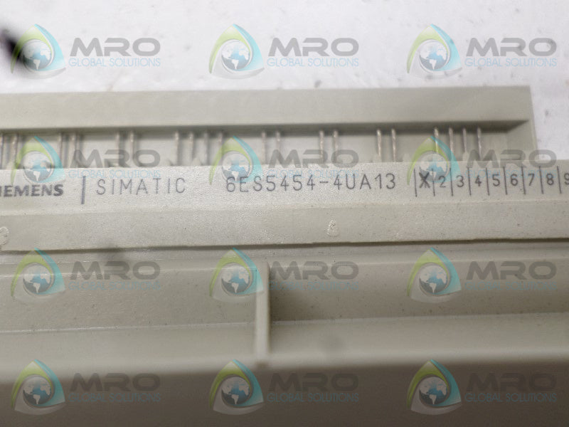 SIEMENS SIMATIC S5 6ES5454-4UA13 OUTPUT MODULE  UNMP