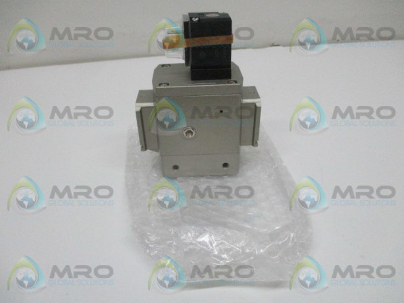 SMC EAV400-F04-5YO-Q PNEUMATIC VALVE  NSMP