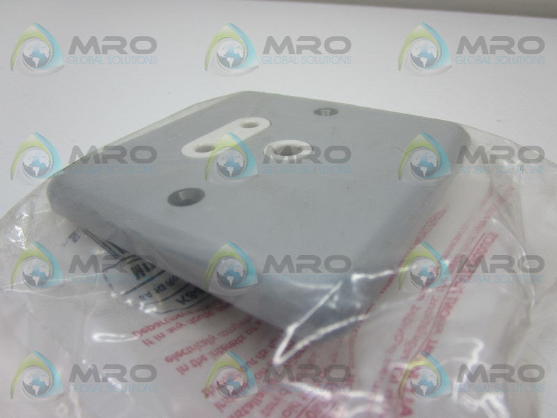 MK K842ALM ROUND PIN SOCKET  NSMP