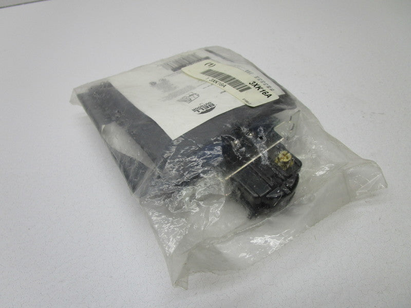 BELL OUTDOOR 5166-0 TWO-GANG SWITCH COVER * NEW IN FACTORY BAG *