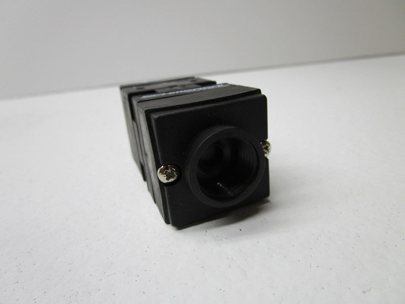 SCHMERSAL AZ17-11zk SAFETY INTERLOCK SWITCH (AS PICTURED)  NSNP