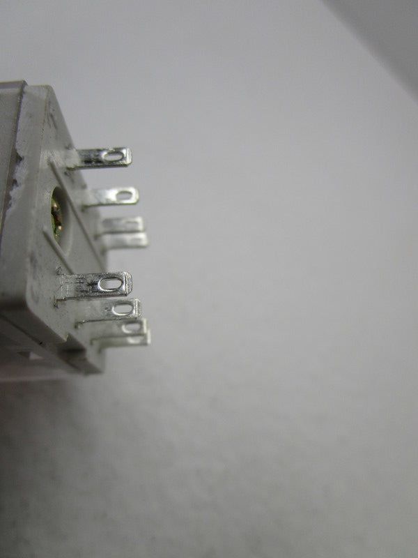 ABB CR-M120AC2 RELAY 120VAC  UNMP