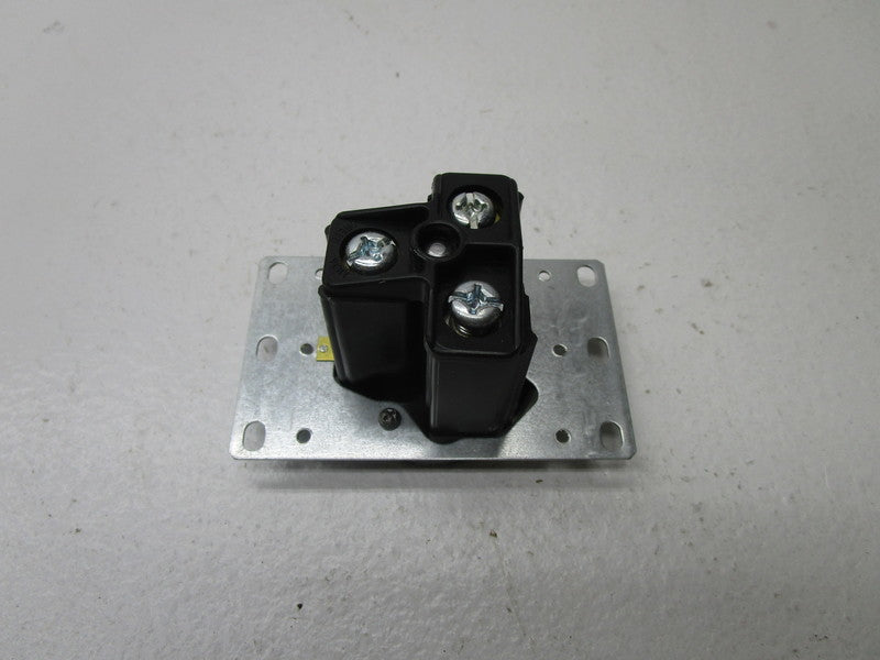 LEVITON 5371 RECEPTACLE  NSMP