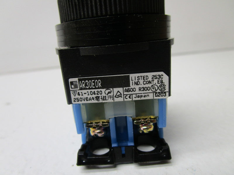 FUJI ELECTRIC AR30E0R PUSHBUTTON SWITCH  NSNP