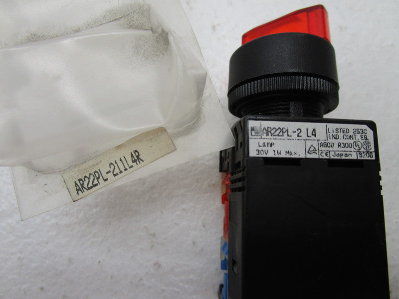 FUJI ELECTRIC AR22PL-211L4R SELECTOR SWITCH  NSMP