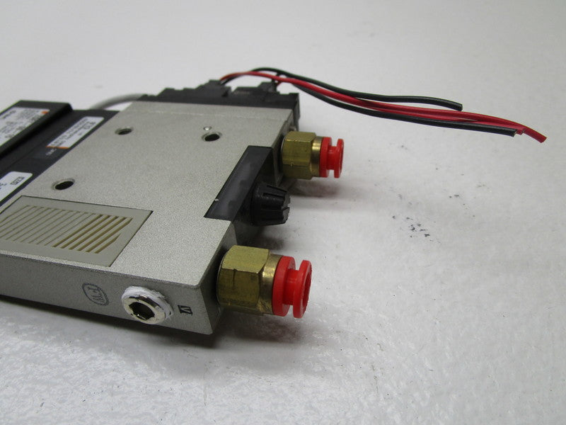 SMC ZSE1-00-15 PRESSURE SWITCH (AS PICTURED)  UNMP