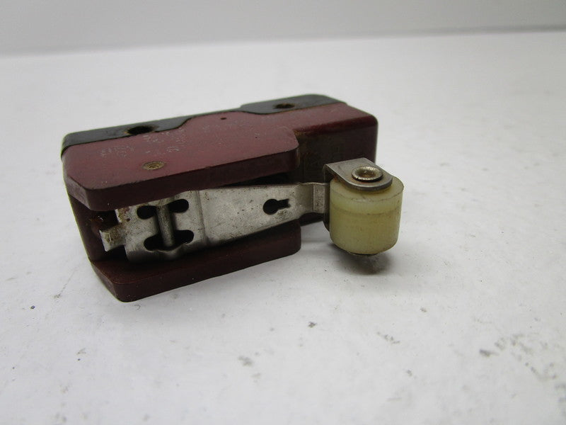 UNIMAX 2HBA138H-1 LIMIT SWITCH  UNMP