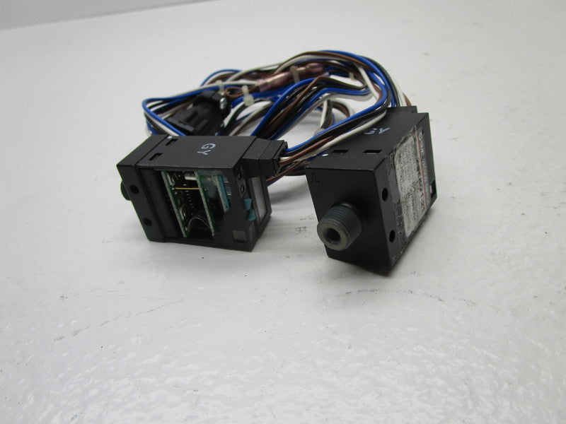 SMC ZSE3-T1-21 VACUUM SWITCH (AS PICTURED)  UNMP