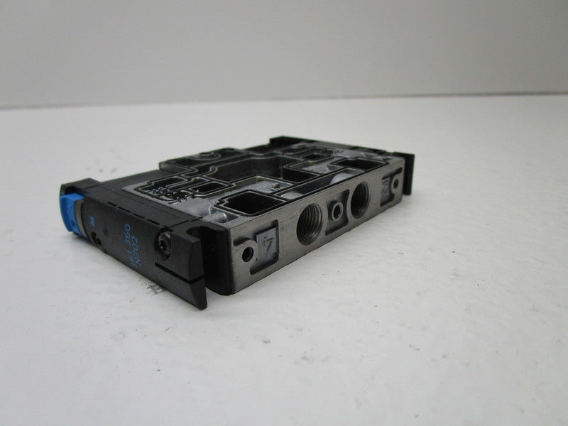 FESTO 161360 PNEUMATIC VALVE BLOCK  UNMP