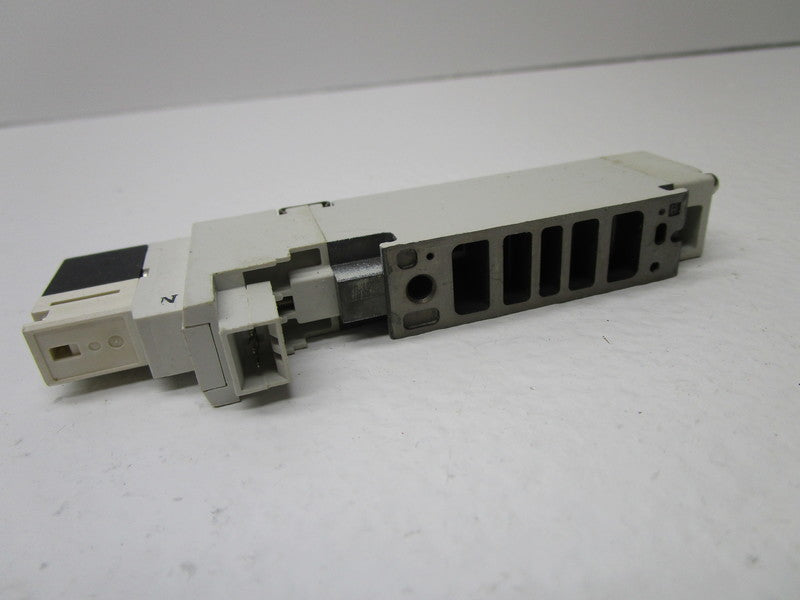SMC VQ2100NR-5 SOLENOID VALVE  UNMP