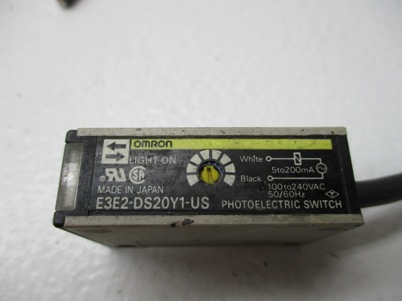 OMRON E3E2-DS20Y1-US  UNMP