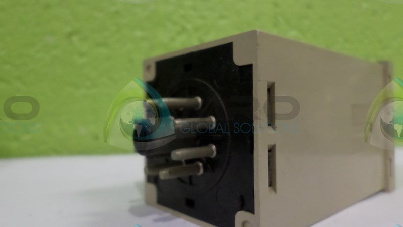 OMRON E52C-R20J TEMP. CONTROLLER UNMP
