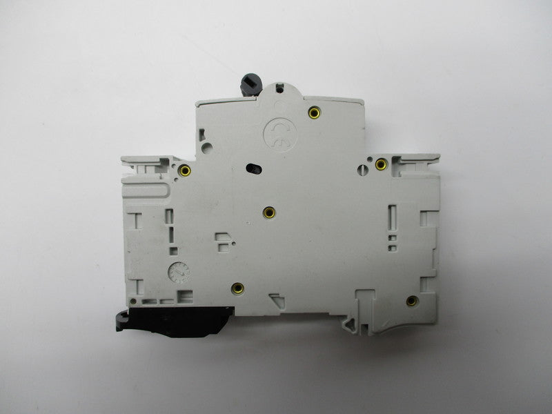 GENERAL ELECTRIC EP101UL-C3 686867 CIRCUIT BREAKER 3A 277VAC NSNP