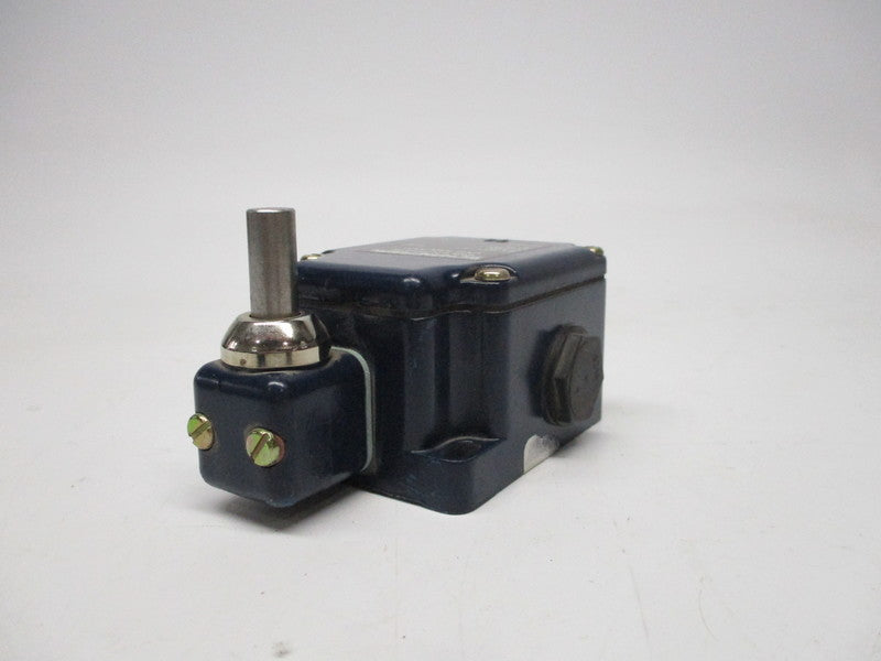 SCHMERSAL UVH432Y-M20 500V NSNP