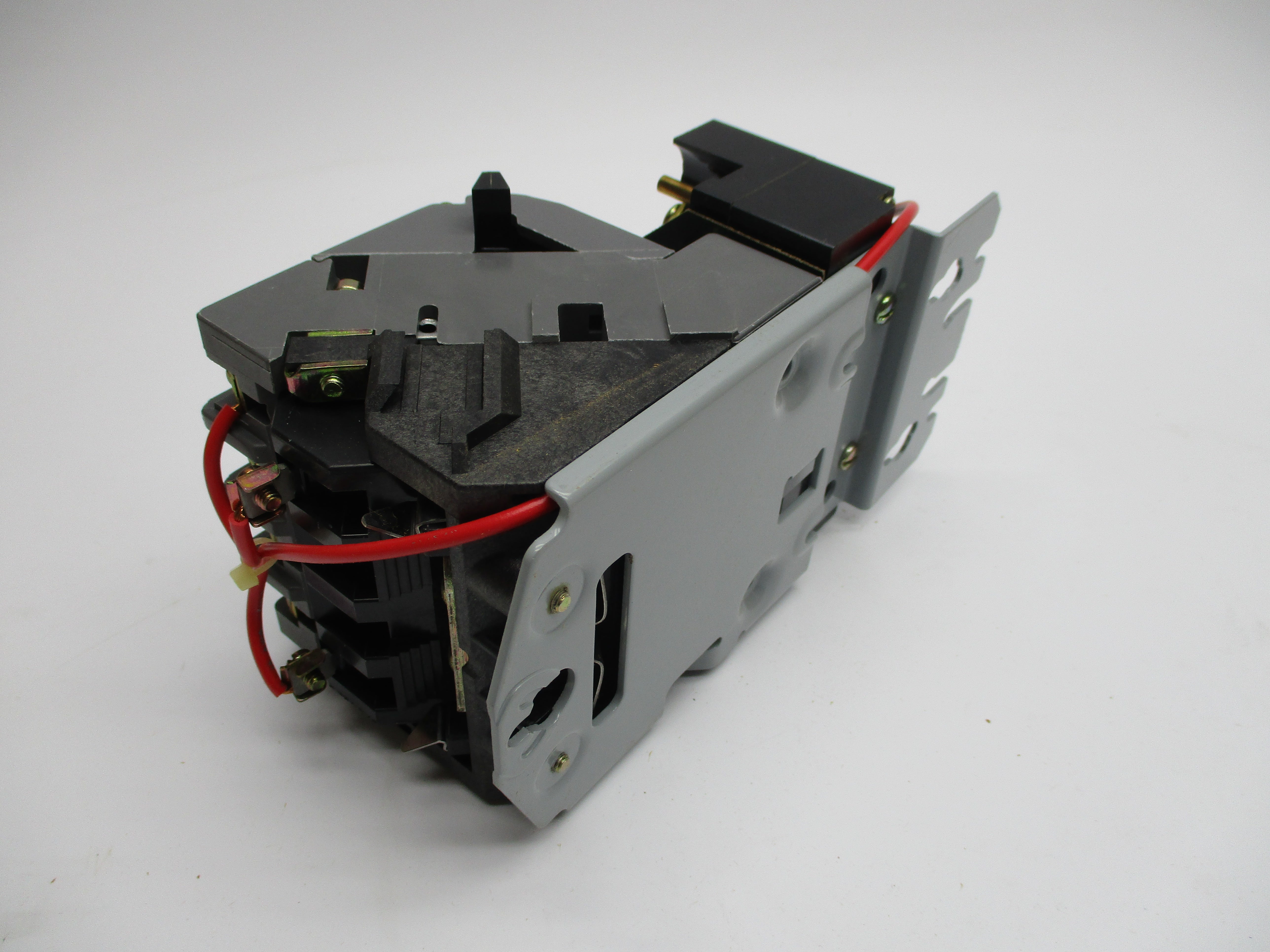 FURNAS 14DP32AF SER. B 120V 27A NSMP