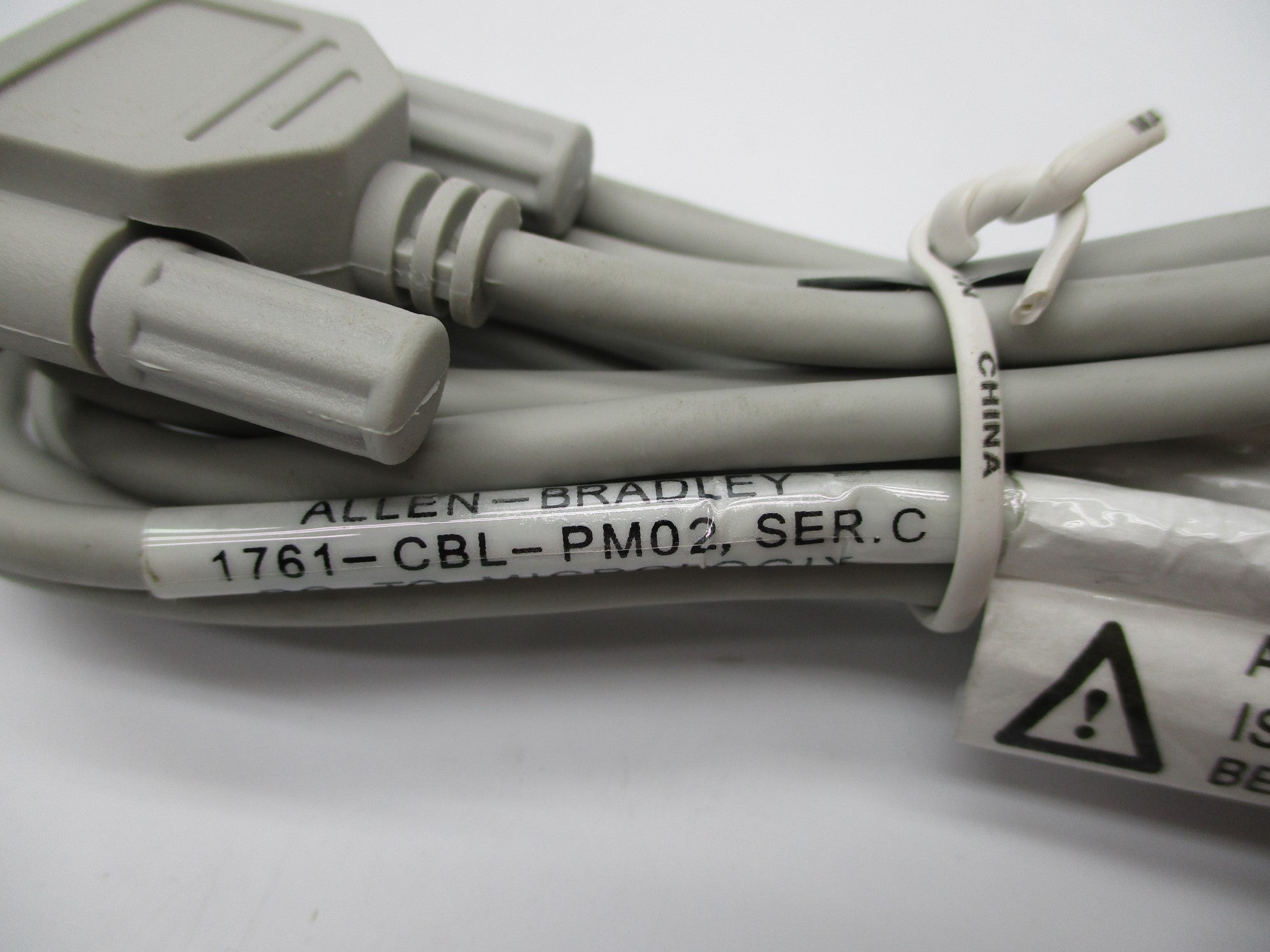 ALLEN BRADLEY 1761-CBL-PM02 SER. C NSNP