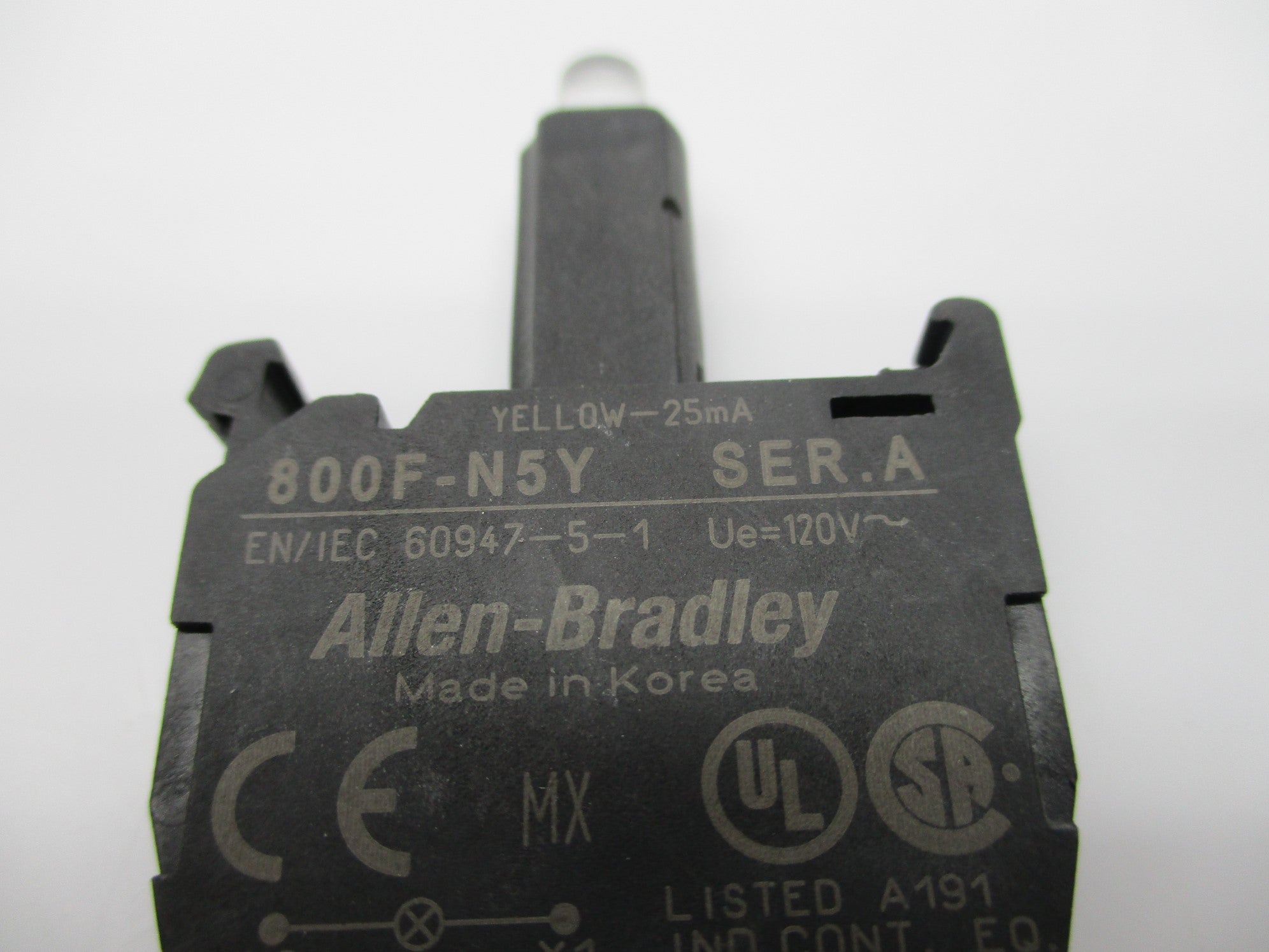 ALLEN BRADLEY 800F-N5Y SER. A 120V NSNP
