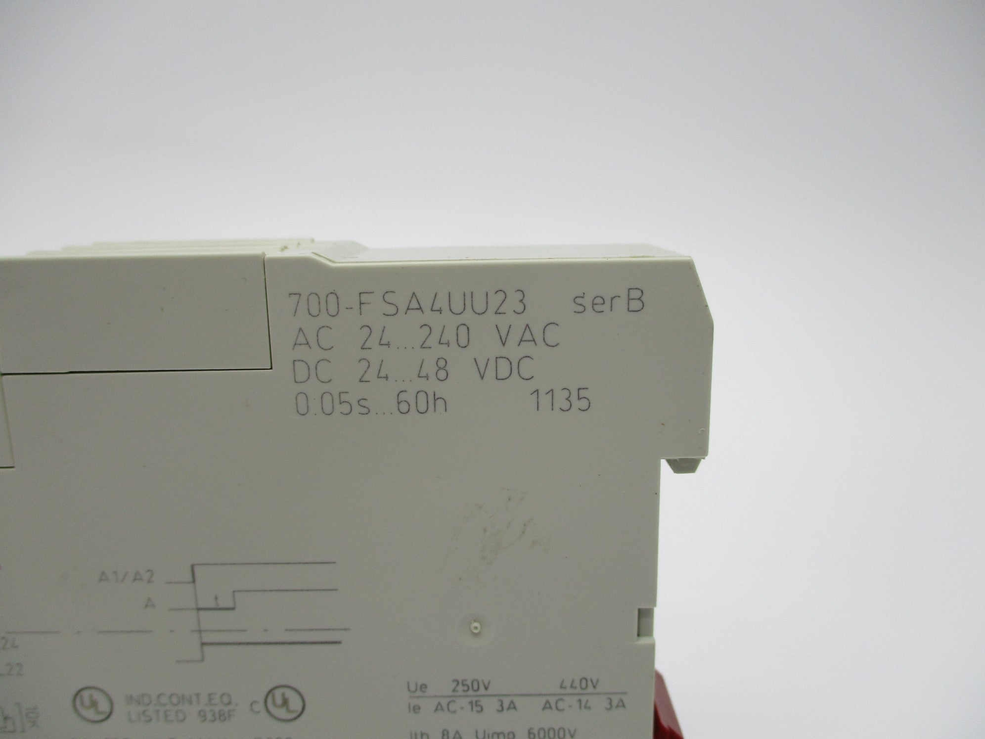 ALLEN BRADLEY 700-FSA4UU23 SER. B 24-240VAC 0.05S-60H NSNP