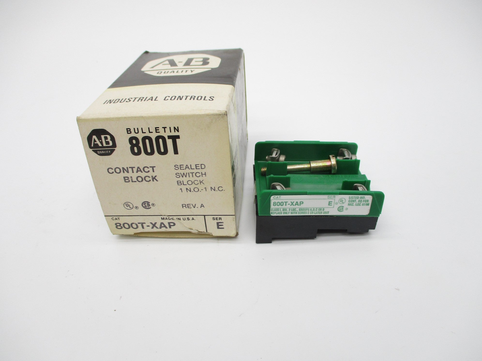 ALLEN BRADLEY 800T-XAP SER. E 600VAC (BK/YL) NSMP