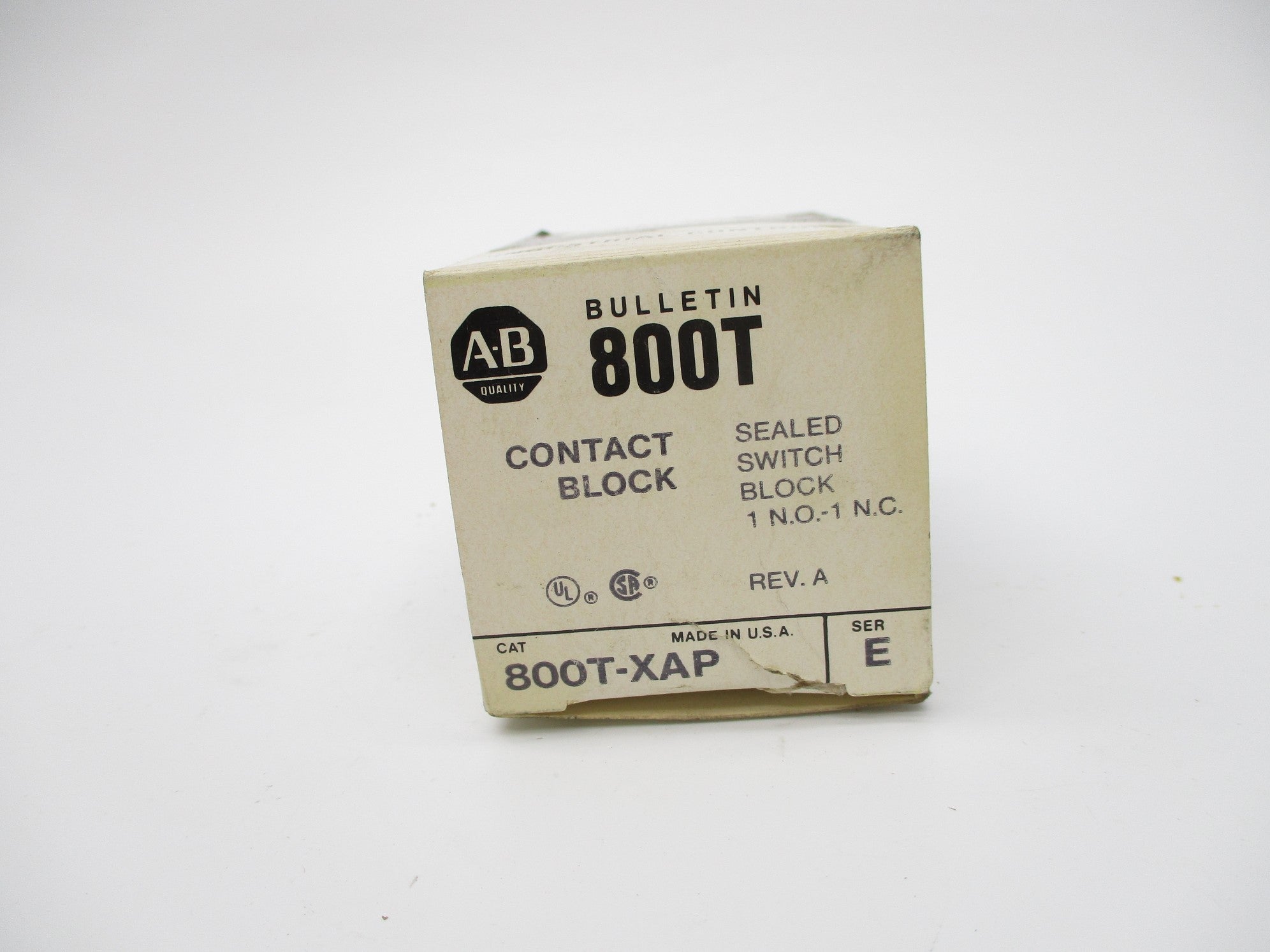 ALLEN BRADLEY 800T-XAP SER. E 600VAC (BK/YL) NSMP