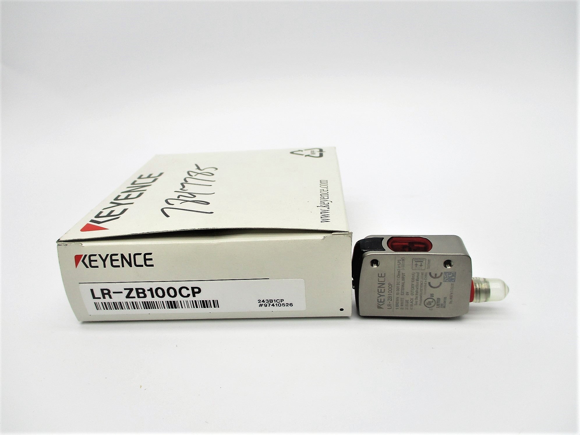 KEYENCE LR-ZB100CP 10-30VDC NSMP